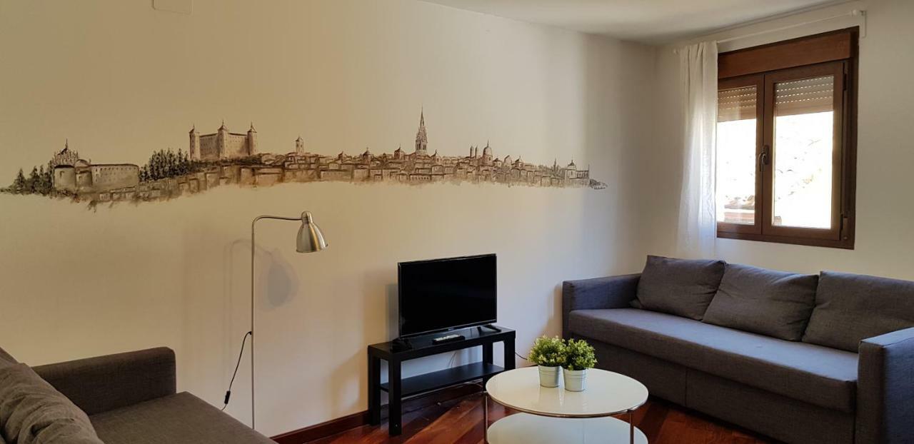 Santa Ursula 2 Parking Publico Por A 50 M 18 Euros Dia Apartment Toledo